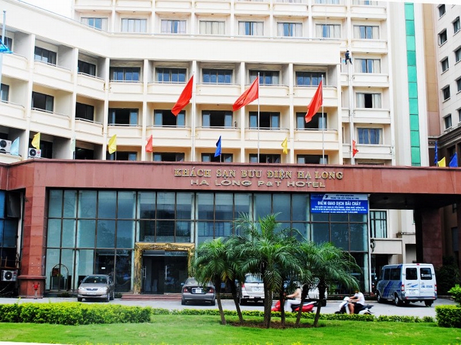 Hotel Halong Post